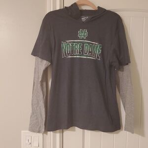 Men's Notre Dame L/S shirt with hoodie Size XL. YOUTH
